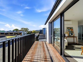 Sun, Space & an Internal Garage