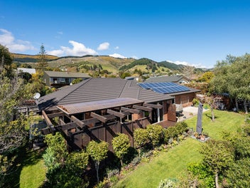 Private, Sunny & Beautifully Presented