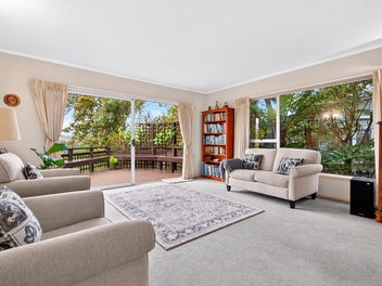 Hidden Amongst the Tui - A Castor Bay Opportunity