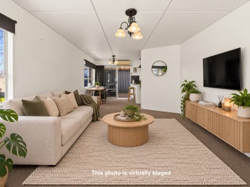 Easy Living in the Heart of Clive