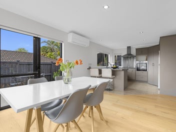 Solid & Sunny - Single level living
