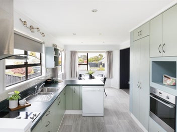 TEAM LEWIS - BOLD, SPACIOUS, FUNCTIONAL