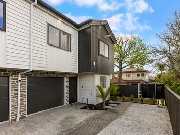 Brand New 3BR | Garage & Garden!