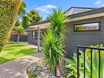 Location Plus Potential!