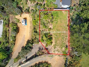 Section in Gated Community with Great Sea Views