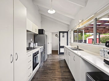 Easy Living, Fully Fenced, Family Friendly