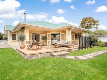 A Rare House & Land Combo, Right Here!