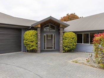 Exceptional Space. Outstanding Garaging