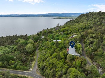 Nature, tranquillity and lake views combined