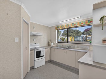 Townhouse living, Close to Town
