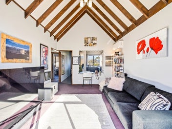 Easy living, great location