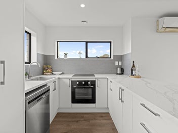 Freshly Renovated - Close to the Beach