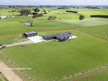 Executive home and three bay shed!