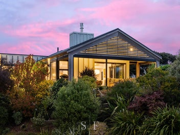 Award-Winning Design | Ferndale Setting