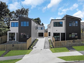 The Gardens Luxury: 4 Freestanding New Homes