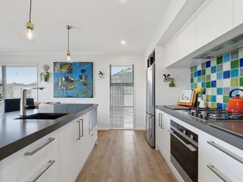 Hillside Outlooks, Deck Living & Everyday Comfort