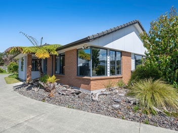 Effortless Coastal Living