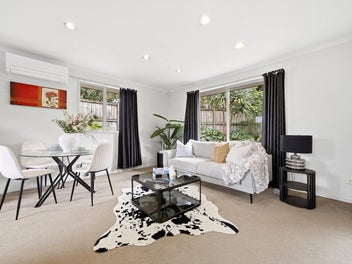 Standalone, Freehold and single Level.