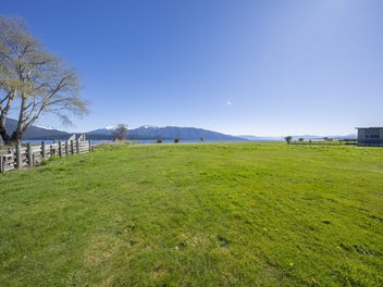 Te Anau Lakefront - Uninterrupted Lake Views