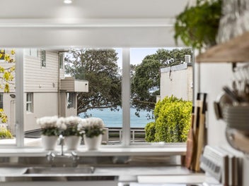 Beachside Bliss, Beautifully Renovated