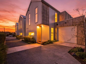 Private Position. Prime Merivale