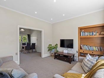 Sunshine & Space In The Cashmere High Zone