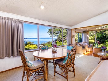 Charming Dual living with Stunning Water Views.