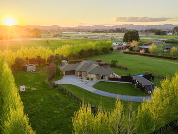 Te Kowhai Paradise