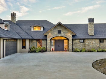 Elevated Queensberry Living
