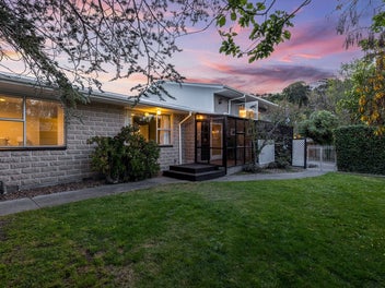 Easy Living on the Flat in Mount Pleasant