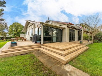Lifestyle, Land & Plenty of Potential