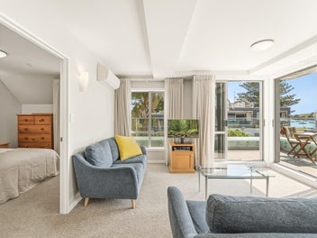 Coastal comfort, prized views