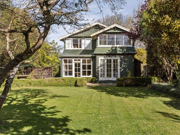 A Rare Merivale Opportunity!