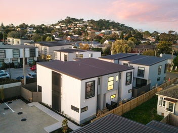 MAGS Zone | Completed 2 Bed, 2 Bath + Parking