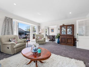 FABULOUS FAMILY HOME