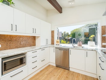 Mid-Century Style, Family Appeal