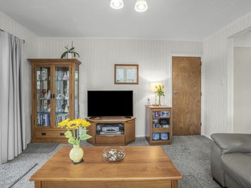 Sunny, Stylish & Easy Eastbourne Living