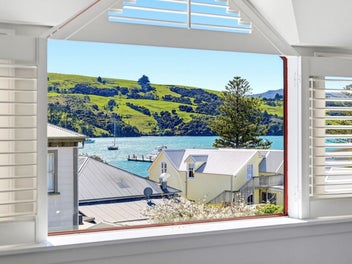 Central Akaroa gem: Harbour views and income
