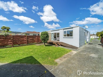 Great Area, Double Glazed, Garage