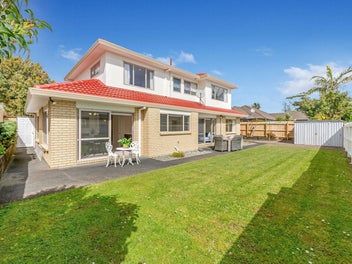 Elegant Family Living with Triple Garage