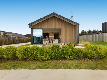 Contemporary home, effortless living