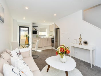 YOUR FIRST HOME ON THE PENINSULA $629,000
