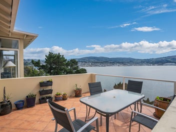 Harbour views, family space & potential