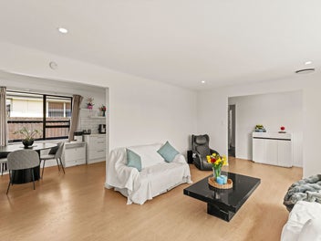 Renovated & Ready with Bonus Studio!