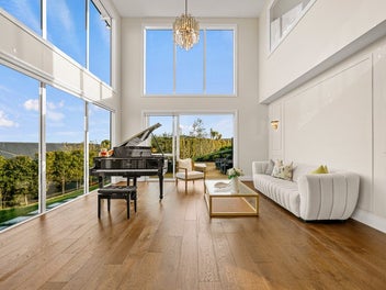 GRAND LIVING - SPECTACULAR VIEWS