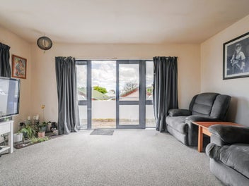 CENTRAL, SPACIOUS AND READY TO IMPRESS