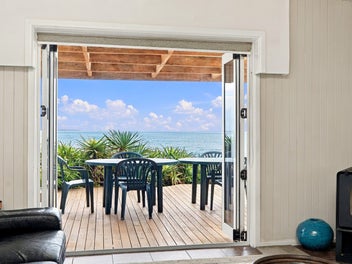 HIDDEN BEACHFRONT DREAM