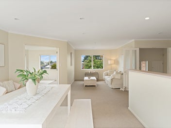 Your Brick & Tile home Awaits in Albany!