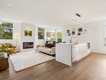 Eden Terrace Elegance. Prime Basque Park Position.