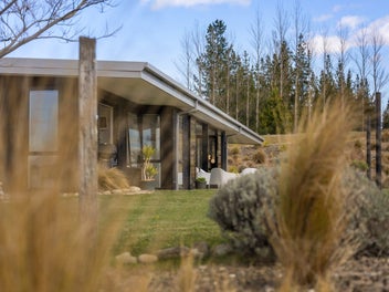 Modern Lifestyle Living with Mountain Views